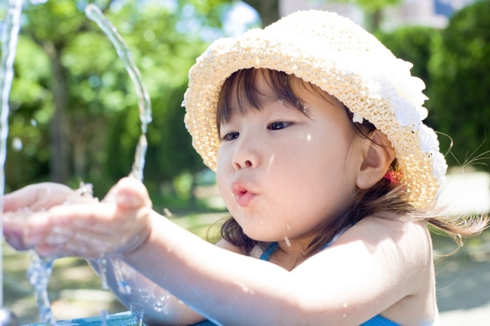 Chinese girl fountain low res